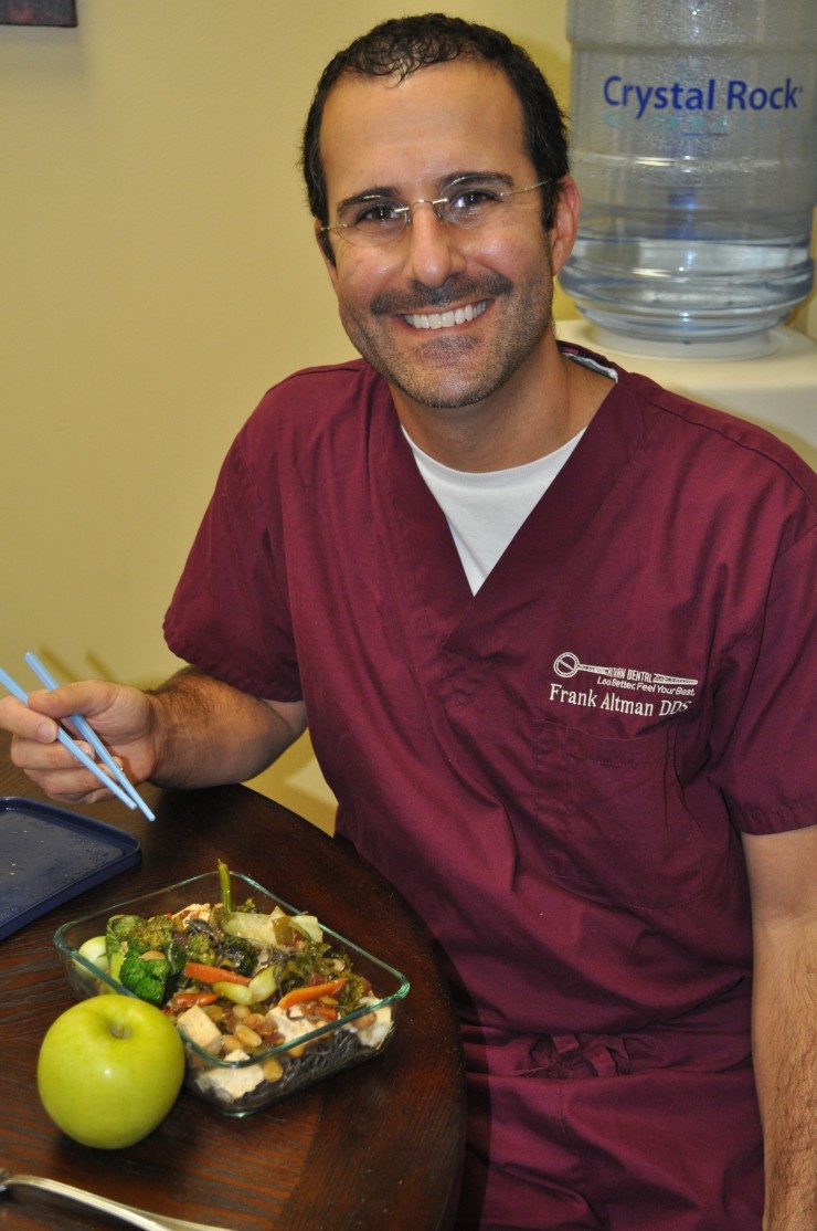 Dr. Altman, dentist in Williamsville NY, takes part in Movember and helps to educate on plant-based lunches for prostate cancer prevention!